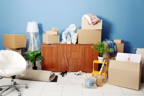 Removal truck hire support for homes in Isleworth