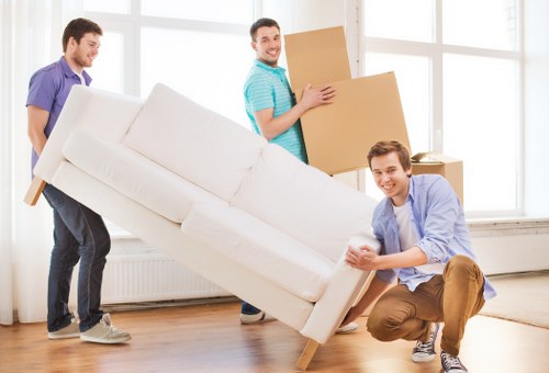 Efficient local transport and removals service in Isleworth
