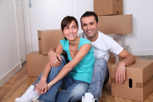 Screen-reader friendly service information for Man With A Van Isleworth