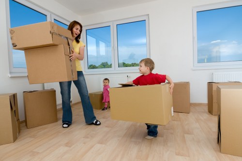 House move support with a van in Isleworth