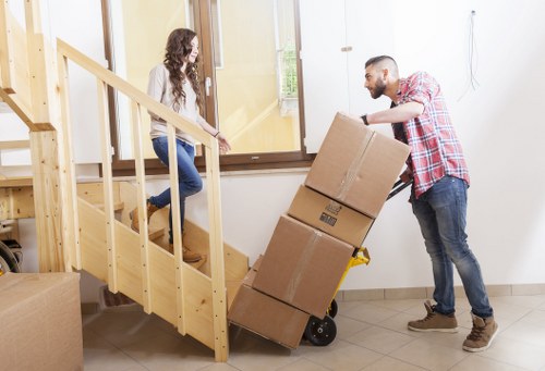 Household relocation preparation for removals in Isleworth