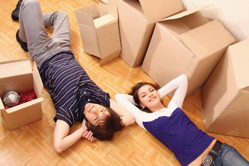 Professional movers handling a last-minute relocation in Isleworth