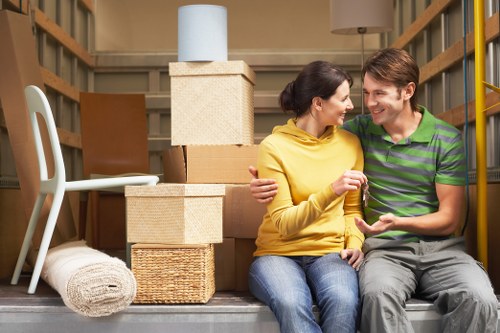 Checklist and preparation for booking movers in Isleworth